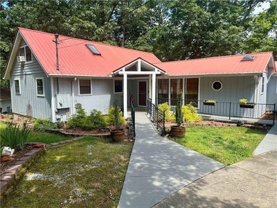 /international/us/226-hawk-hill-lane-lakemont-ga-110100020529/