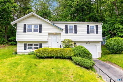 /international/us/131-limestone-drive-torrington-ct-110108303188/