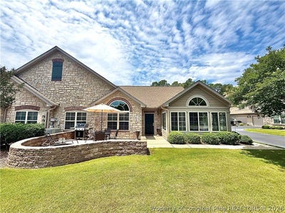 /international/us/107-w-chelsea-court-southern-pines-nc-110108539486/