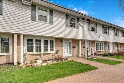 /international/us/13-meadowlawn-drive-mentor-oh-110107848273/