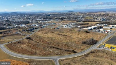 /international/us/acorn-drive-harrisonburg-va-110105333688/