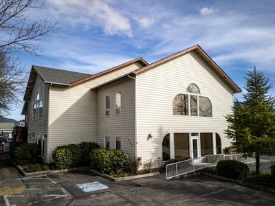 /international/us/541-ne-e-street-grants-pass-or-110106925933/