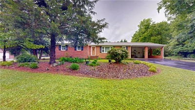 /international/us/4211-village-drive-trinity-nc-110101331207/