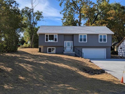 /international/us/e11617-pen-marc-court-baraboo-wi-110097780949/