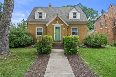 /international/us/2380-n-115th-st-wauwatosa-wi-110110279104/