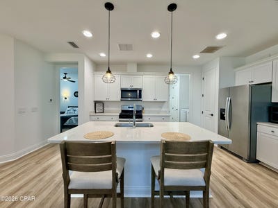/international/us/8994-parrot-place-panama-city-beach-fl-110109793555/