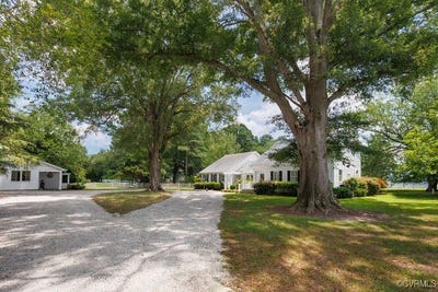 /international/us/5916-ware-neck-road-gloucester-va-110100801156/