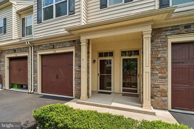 /international/us/162-serenity-court-norristown-pa-110101465531/