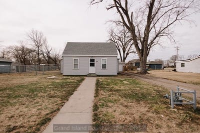 /international/us/415-w-tenth-street-wood-river-ne-110107694270/