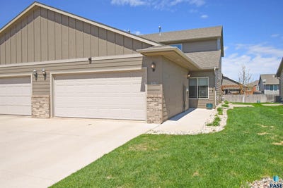 /international/us/4424-w-shipton-st-sioux-falls-sd-110107611821/