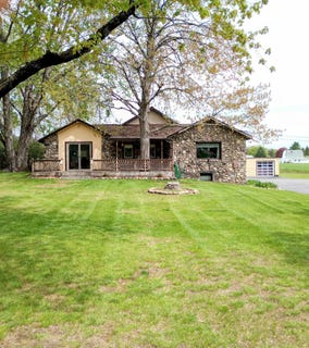 /international/us/8110-perry-road-houghton-lake-mi-110097289058/?lang=en