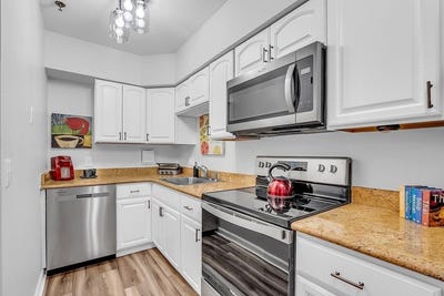 /international/us/200-market-street-lowell-ma-110107086395/