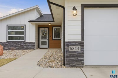 /international/us/6814-w-5th-st-sioux-falls-sd-110107076678/