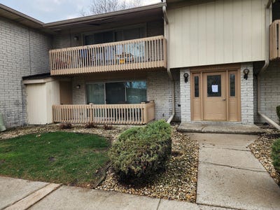 /international/us/15721-orlan-brook-drive-s-orland-park-il-110107892822/