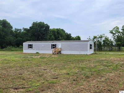 /international/us/653-whitehall-road-mangham-la-110108687804/