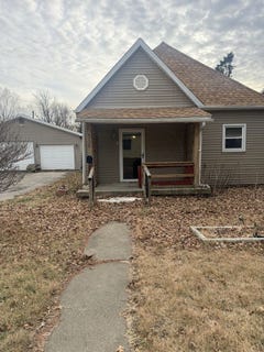 /international/us/312-e-11th-street-georgetown-il-110107402762/