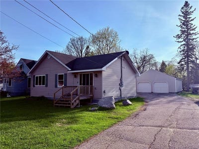 /international/us/1118-11th-avenue-international-falls-mn-110108353172/
