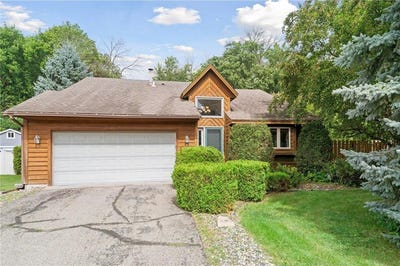 /international/us/13432-morgan-avenue-s-burnsville-mn-110101451761/