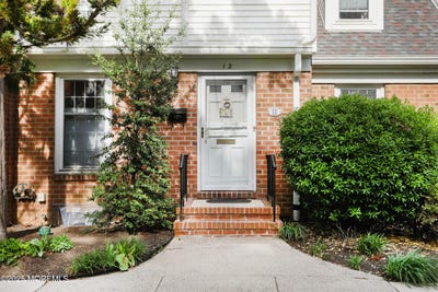 /international/us/12-wyckham-road-spring-lake-heights-nj-110099167263/