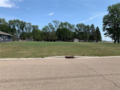 /international/us/315-mueller-drive-hendricks-mn-110101047101/