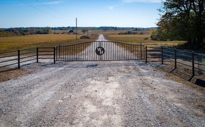 /international/us/0001-e-480th-road-bolivar-mo-110092148054/?lang=en