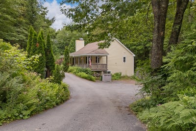 /international/us/9-hemlock-hill-road-edgecomb-me-110100983263/