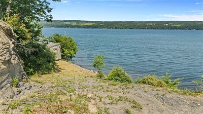 /international/us/11-red-cedar-falls-lane-starkey-ny-110100378432/