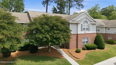 /international/us/2207-locksley-woods-drive-greenville-nc-110107879309/