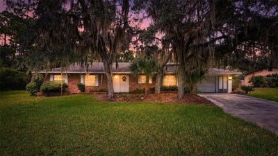 /international/us/16529-orange-avenue-umatilla-fl-110119637411/