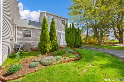 /international/us/10-linden-court-bloomfield-ct-110107386027/