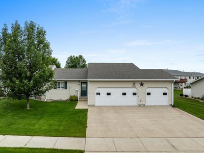 /international/us/2019-13th-st-nw-minot-nd-110109024801/