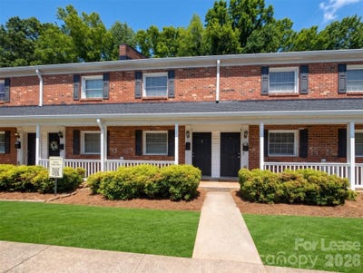 /international/us/1215-green-oaks-lane-charlotte-nc-110107687837/