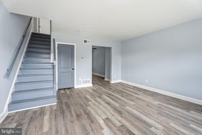 /international/us/2123-graythorn-road-middle-river-md-110119507404/