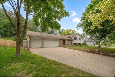/international/us/14136-germane-avenue-apple-valley-mn-110100315774/