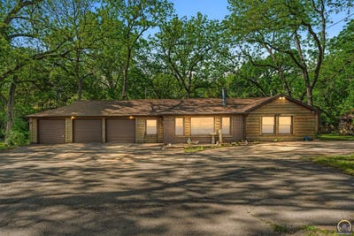 /international/us/8649-sw-61st-st-topeka-ks-110107800586/