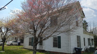 /international/us/325-n-asheboro-street-liberty-nc-110106467404/