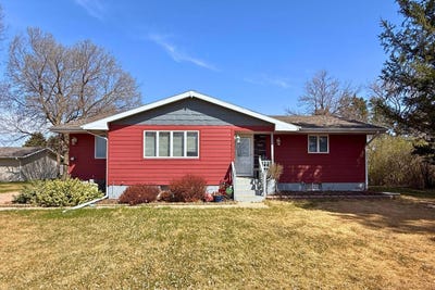 /international/us/1277-l-street-burwell-ne-110107279654/