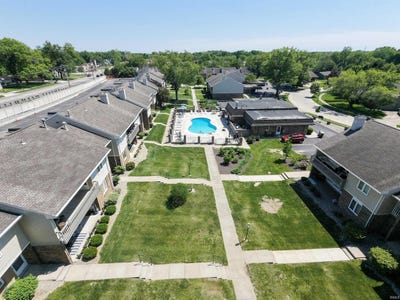 /international/us/5511-s-wayne-avenue-fort-wayne-in-110108398054/