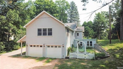 /international/us/4760-vine-hill-road-deephaven-mn-110101219524/