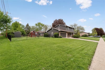/international/us/722-se-3rd-street-ankeny-ia-110107665428/