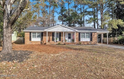 /international/us/122-carolina-circle-jacksonville-nc-110104257064/
