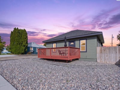 /international/us/810-9th-st-benton-city-wa-110110297860/