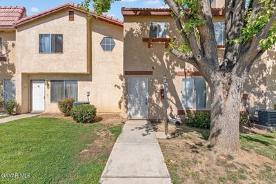 /international/us/1750-e-avenue-q14-palmdale-ca-110108235577/