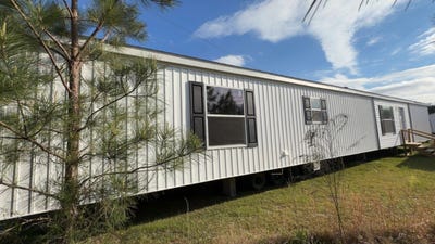 /international/us/1066-erica-street-dillon-sc-110107280551/