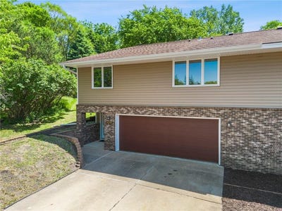 /international/us/14278-golf-view-drive-eden-prairie-mn-110108381722/