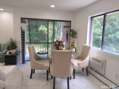 /international/us/943-high-path-road-windsor-ct-110105765500/
