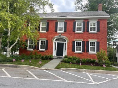 /international/us/30-north-street-vergennes-vt-110108708884/