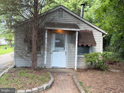 /international/us/211-perkiomen-avenue-phoenixville-pa-110110097983/