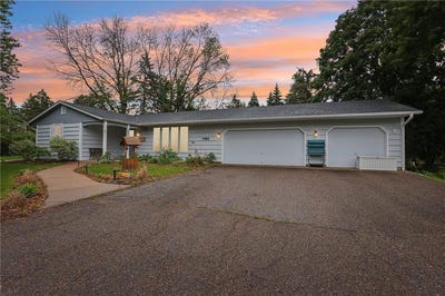 /international/us/1985-mabel-court-chaska-mn-110100221392/
