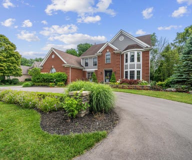 /international/us/16124-maplewood-court-northville-mi-110100721701/